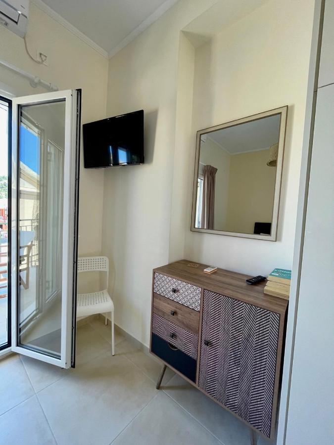 Ilianas Place Agios Matthaios  Екстер'єр фото